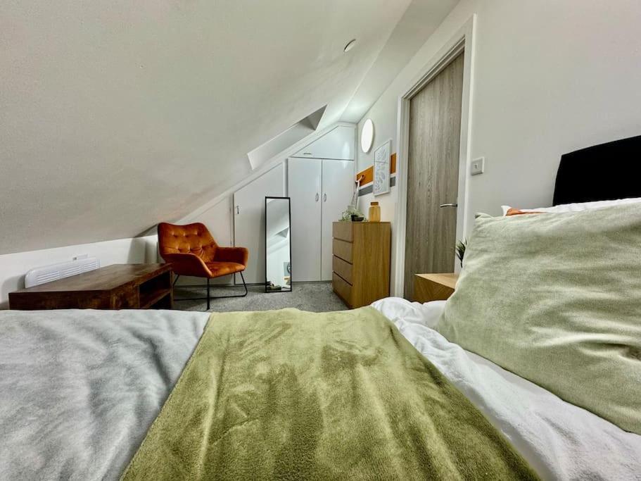 Stylish One Bedroom & A Sofa Bed Cardiff Exterior photo